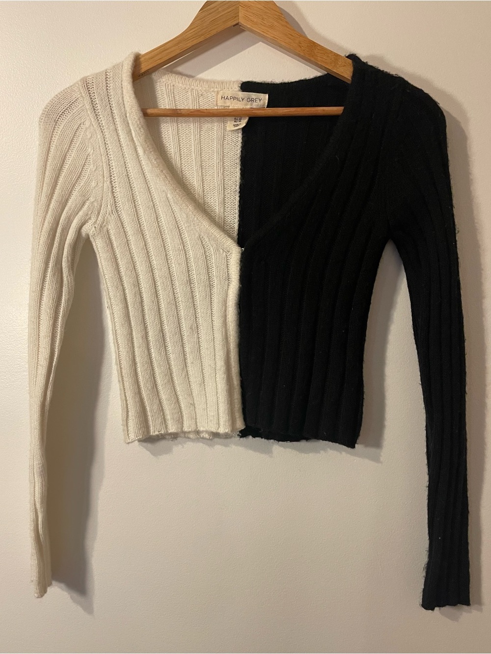 Happily Grey Black White Colorblock Ribbed Knit Hook Eye Cropped Cardigan XS